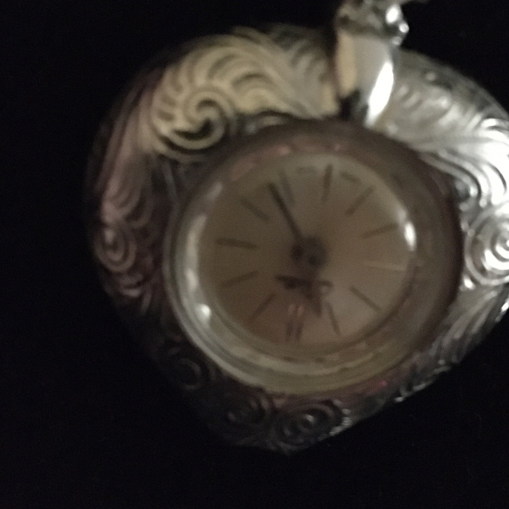 Vintage Swiss made Criterion sterling silver ladies pendant watch